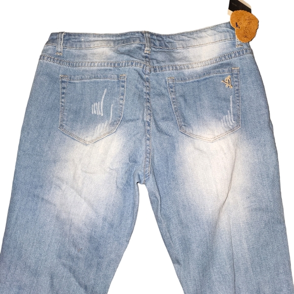 Knee shorts - Picture 8 of 9